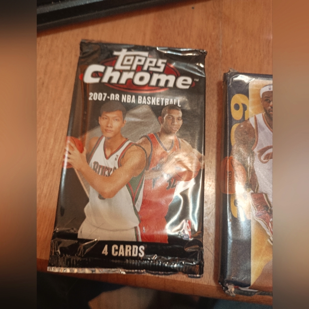 8 extremely rare/ valuable packs of basketball trading card Packs